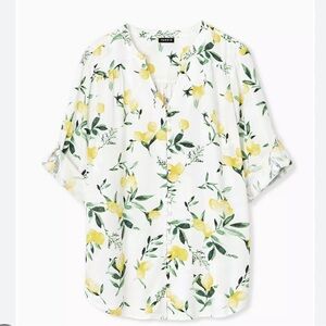 Torrid Harper - White Lemon Print Button Front‎ Blouse